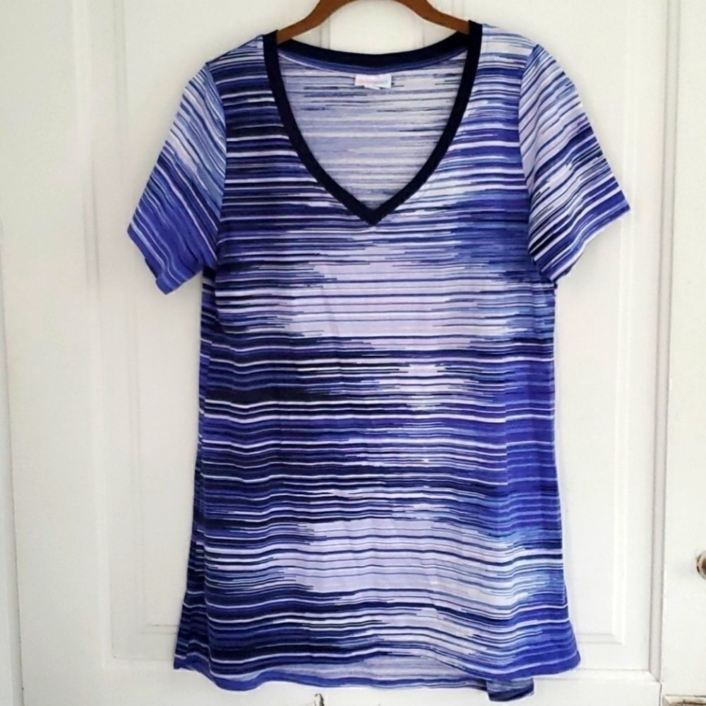 LuLaRoe Vneck Tee 